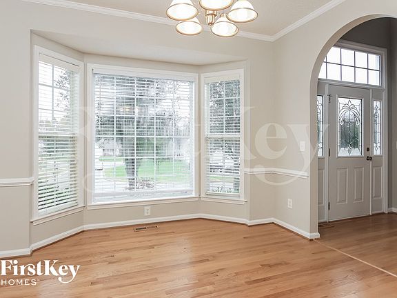 4th image of 3802 Northumberland Dr