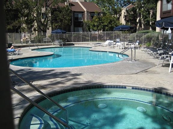 2nd image of 1111 Summertime Ln