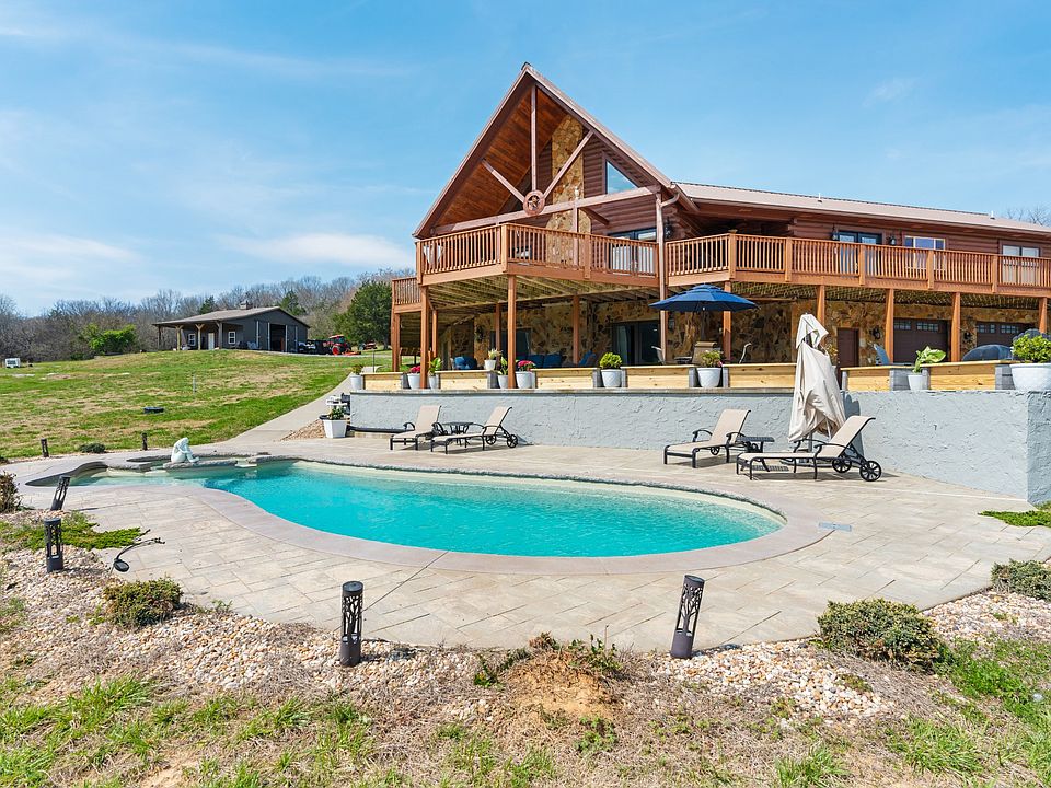 40th image of 2063 Kennedy Creek Rd