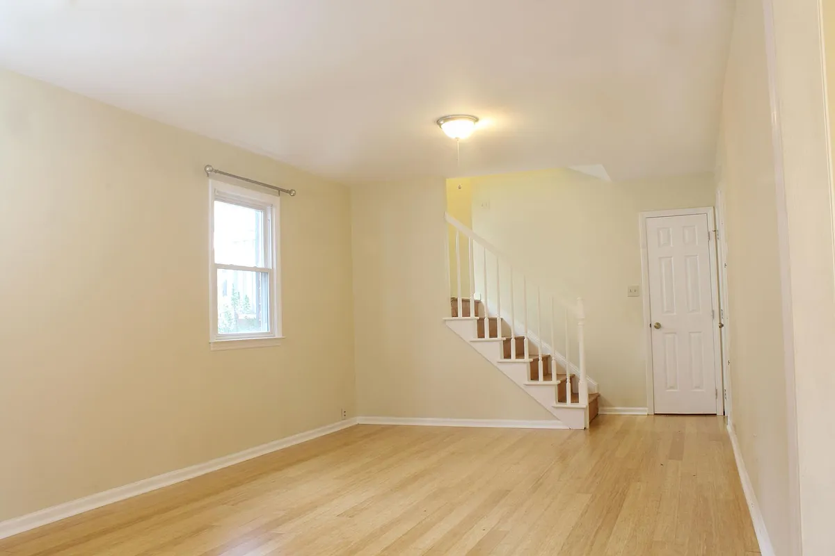 Building Photo - 107 Bramble Ct