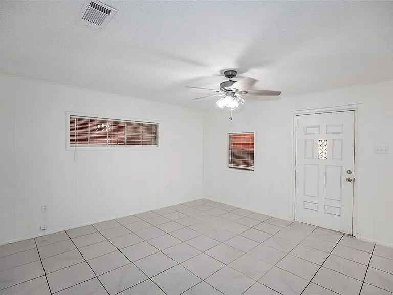 2020B Rosalee St — Photo 13