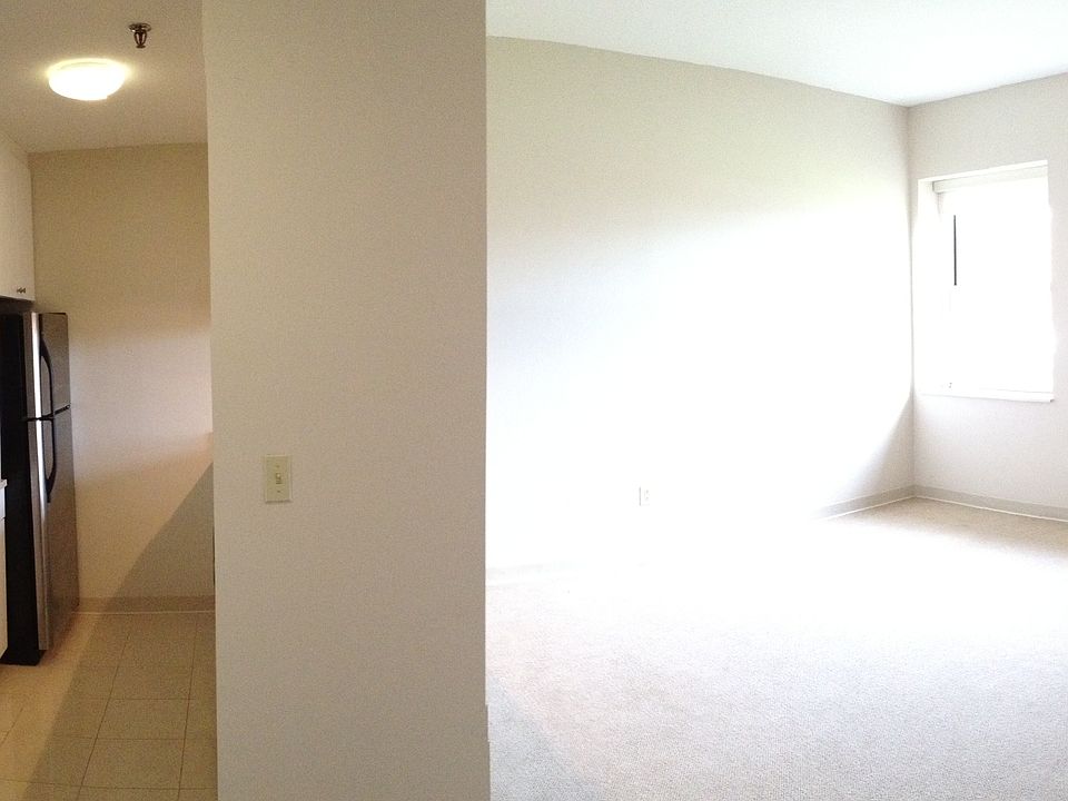 1st image of 103 9th St APT 337