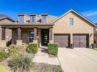 829 Countryside Way, Aubrey, TX 76227