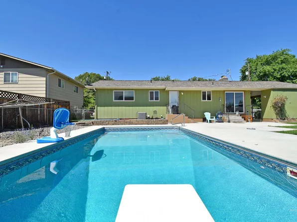 3323 8th St E, Lewiston, ID 83501