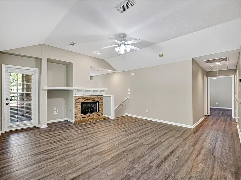 77 Woodlily Pl — Photo 7