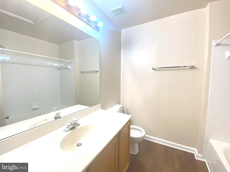 13765 Palmetto Cir — Photo 22
