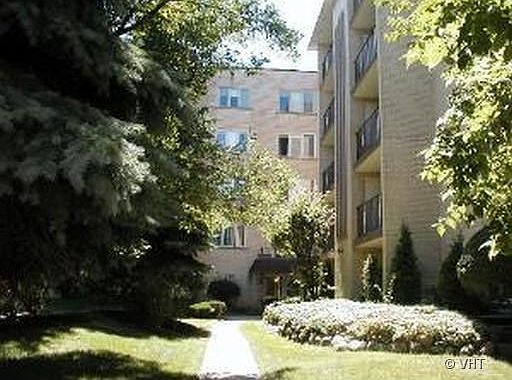 1st image of 4106 N Narragansett Ave APT 409