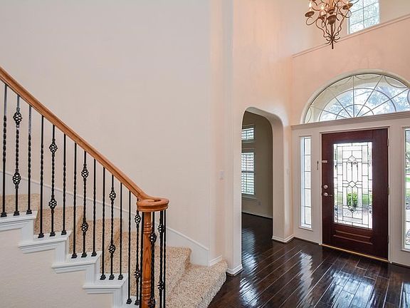 5th image of 5311 Highland Falls Ln