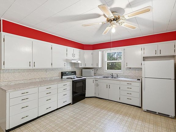 5th image of 34711 N Shoal Lake Rd