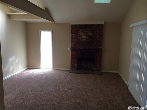 3rd image of 1632 College St