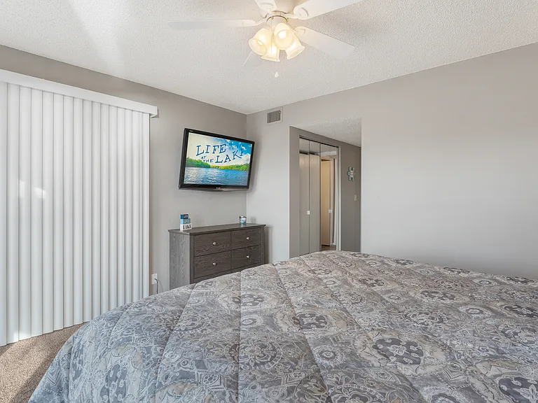 217 Southwood Shores Pl #2D — Photo 9
