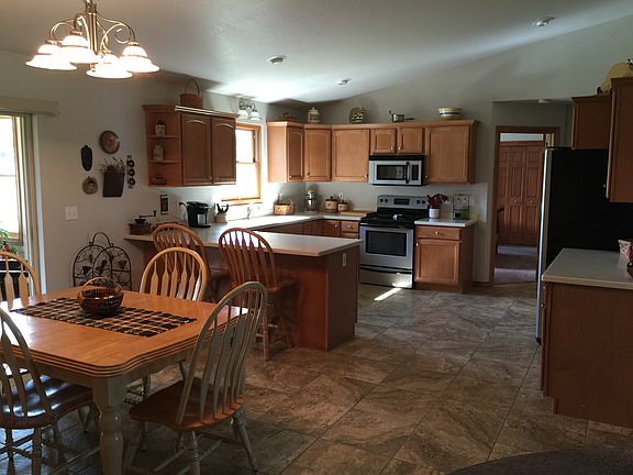 5th image of 423 Glenview Way