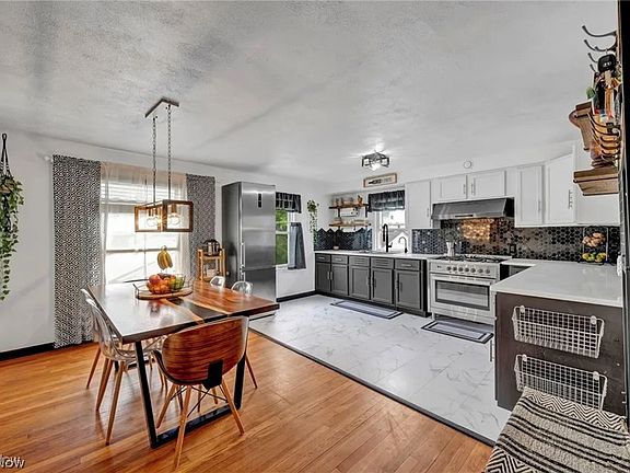 3rd image of 9309 Garfield Blvd