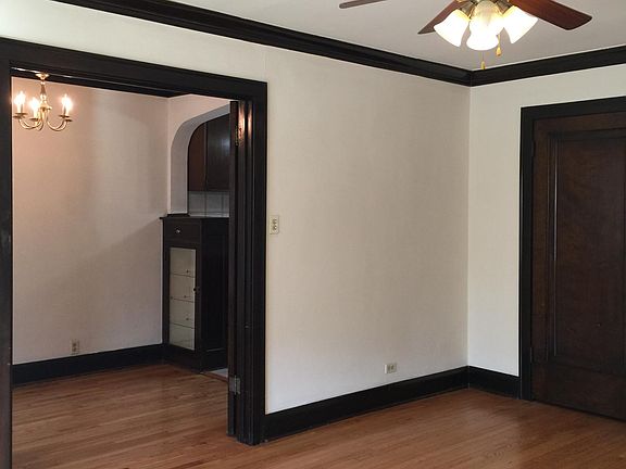 3rd image of 4309 N Keeler Ave APT 1W