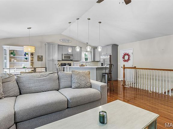5th image of 52 Ashford Pl
