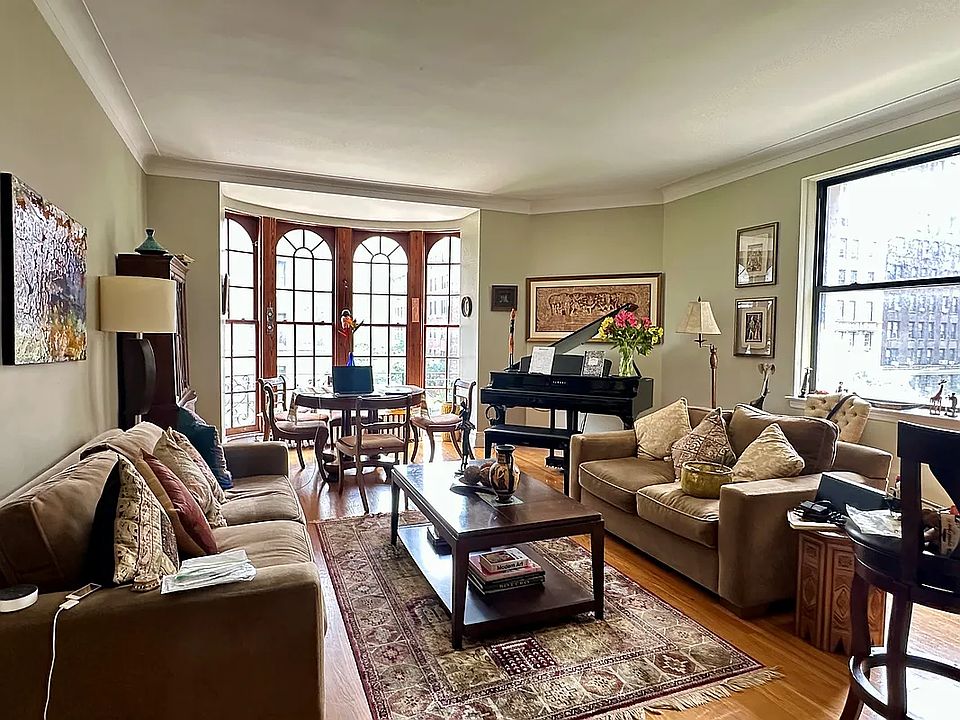 1st image of 925 W End Ave Unit 4C