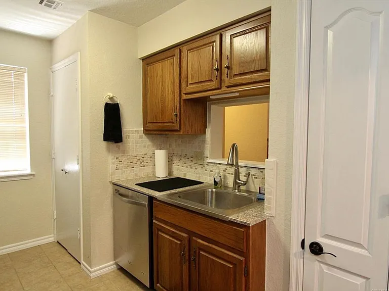 9113 S Urbana Ave #8-C — Photo 14