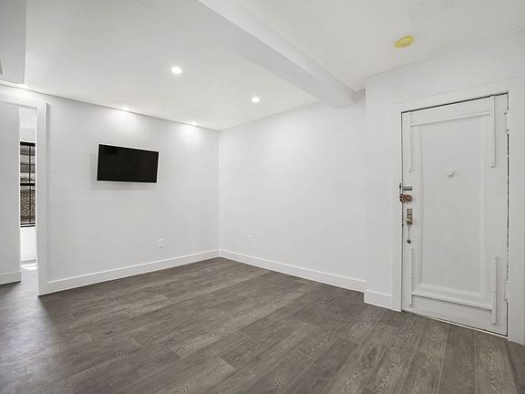 5th image of 11920 Union Tpke APT 4C2