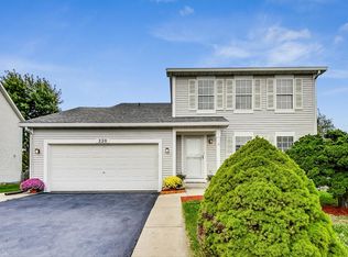220 Stamford Ln, Romeoville, IL 60446