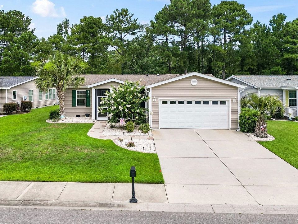 1st image of 338 Lakeside Crossing Dr.