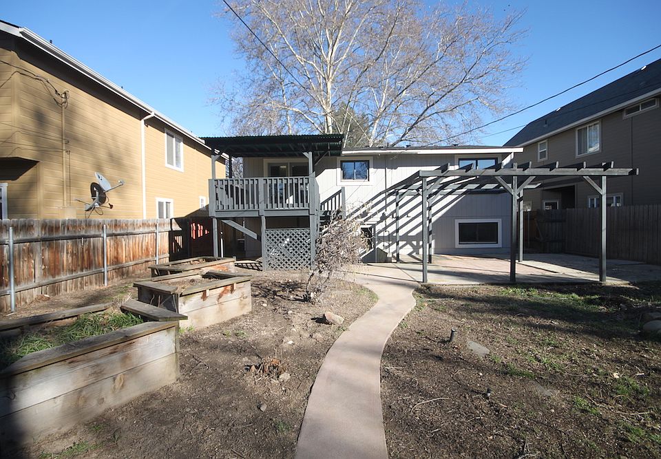 2nd image of 1909 N 29th St