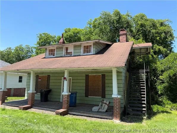 104 N 17th St, Erwin, NC 28339