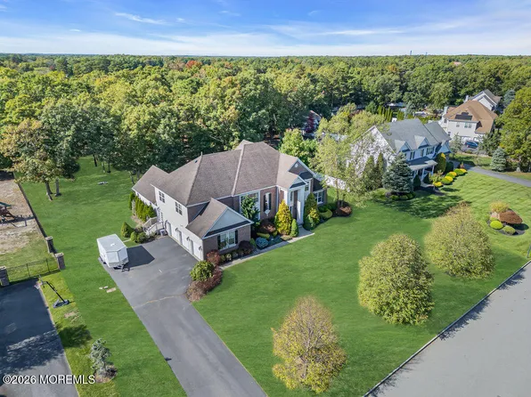 10 Meadow Run Court, Jackson, NJ 08527