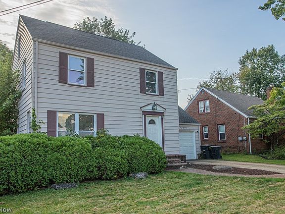 2nd image of 888 Trumbull Ave SE