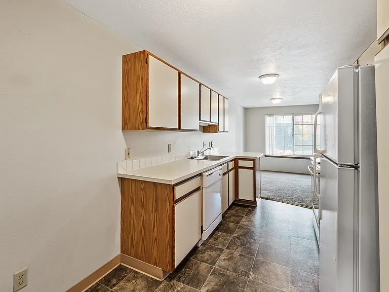 Indian Canyon Apartments — Photo 22