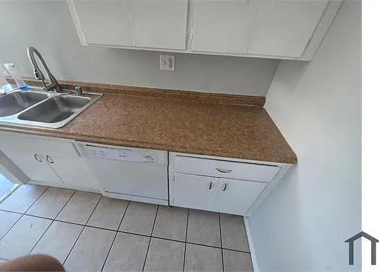 2 bed, 900 sqft, $2,399 — Photo 4