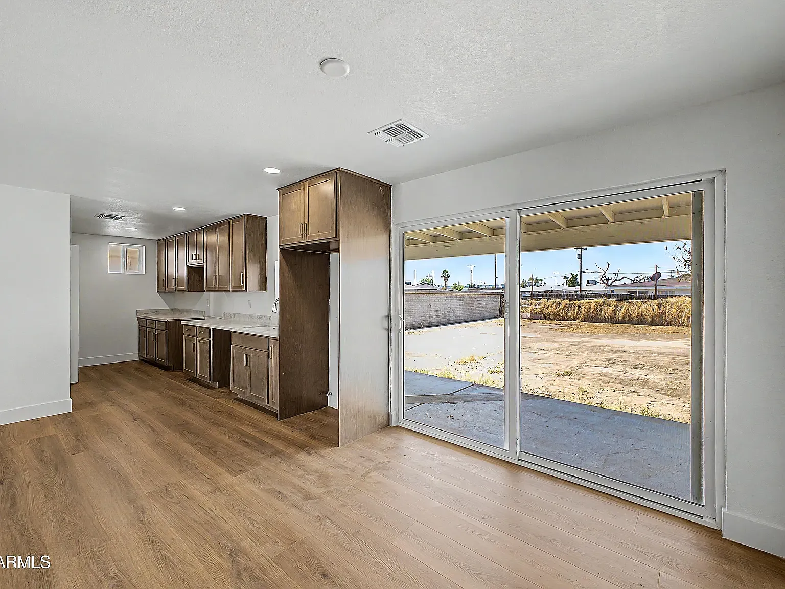 4 bed, 1410 sqft, $2,150 — Photo 3