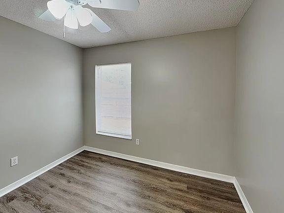 5th image of 1637 Palm Leaf Dr
