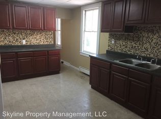 209 Woodlawn Ter #2, Waterbury, CT 06710