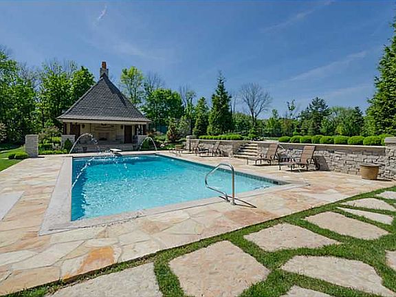 2nd image of 11470 Chateaux Dr