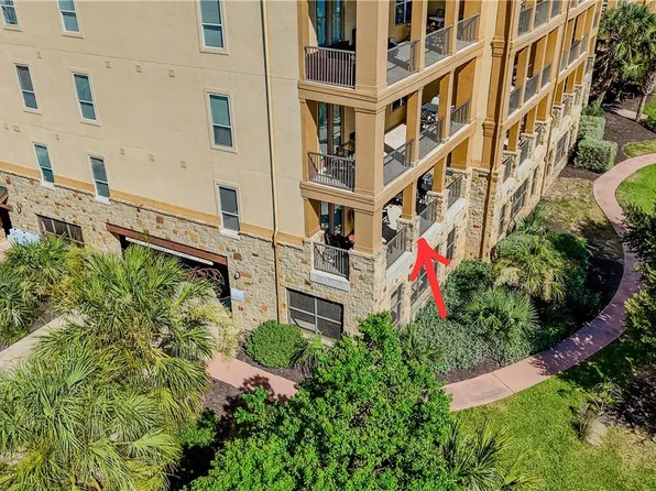 96 Island Dr #12, Horseshoe Bay, TX 78657