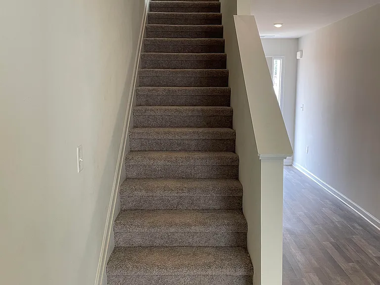 506 Amelia Ct — Photo 5