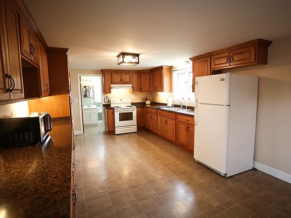 4th image of 11430 Stage Rd