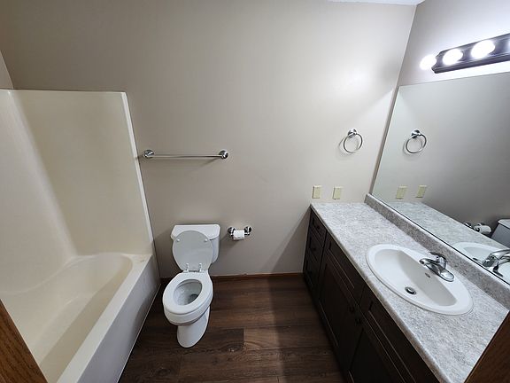 5th image of 663 Faidley Ct APT 1