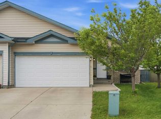 109 NE Canoe Sq SW, Airdrie, AB T4B 2N7
