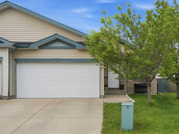 109 NE Canoe Sq SW, Airdrie, AB T4B 2N7