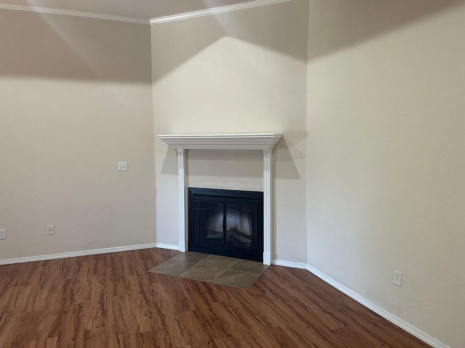 8300 Littlerock Dr — Photo 3