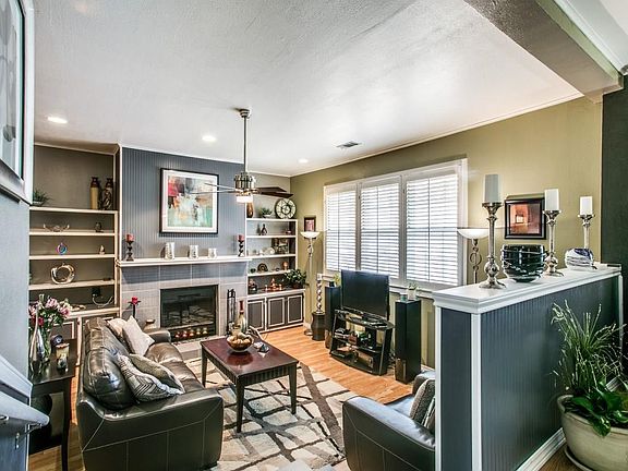 5th image of 1714 Ross Ave