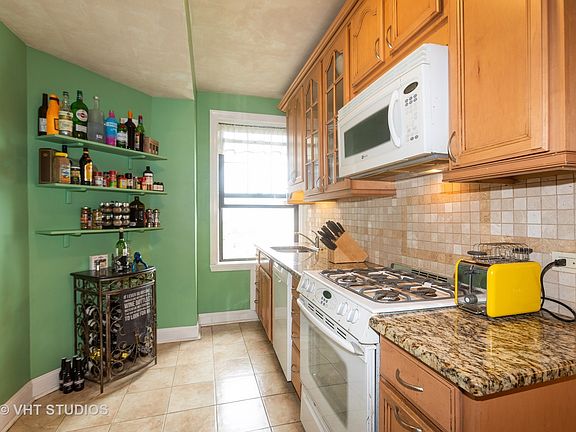 5th image of 7321 S South Shore Dr APT 11A
