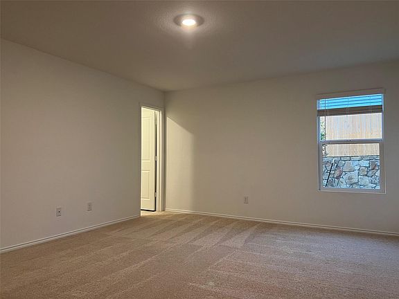 5th image of 2836 Slatewood Dr