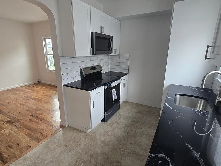 657 W Main St #3 — Photo 17