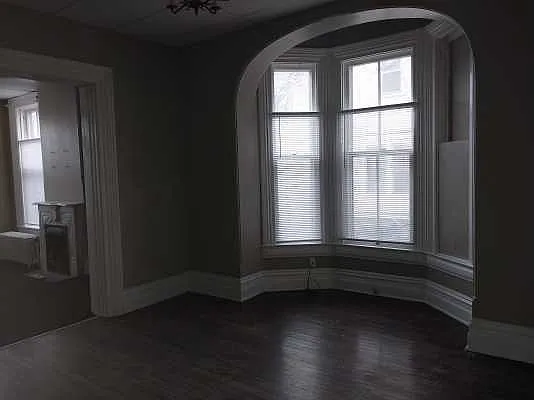 437 W Walnut St #1 — Photo 8
