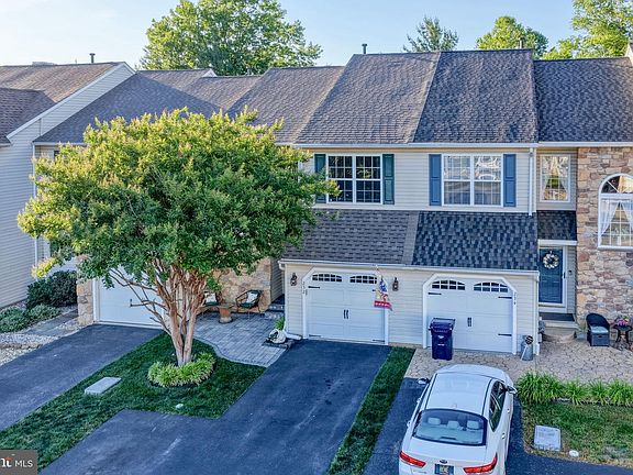 3rd image of 232 Beckington Ct