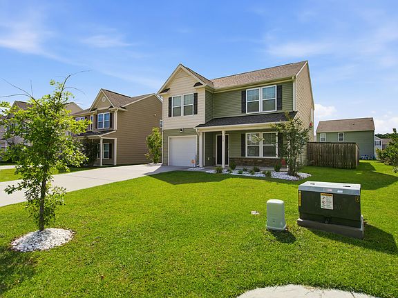 3rd image of 119 Rockingham Way