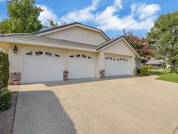 4th image of 1475 Williamsburg Dr