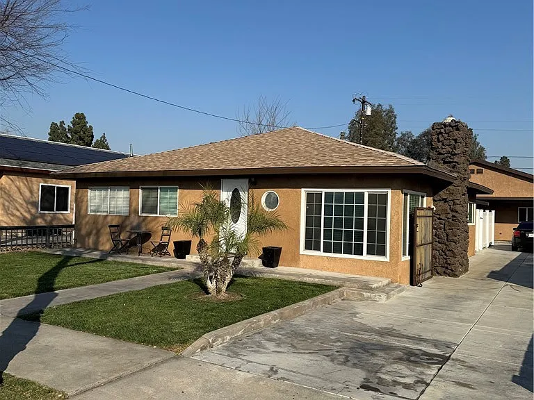 2939 N Lugo Ave — Photo 1